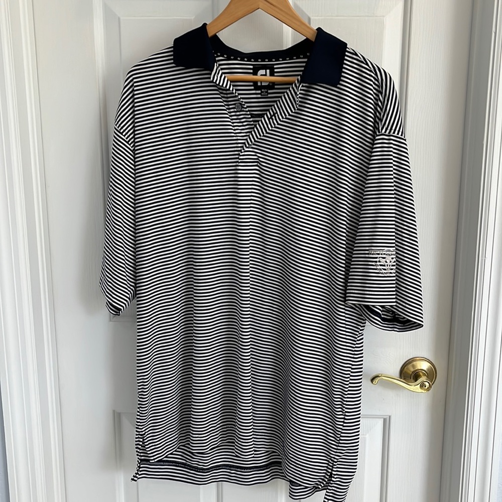Men’s golf shirt